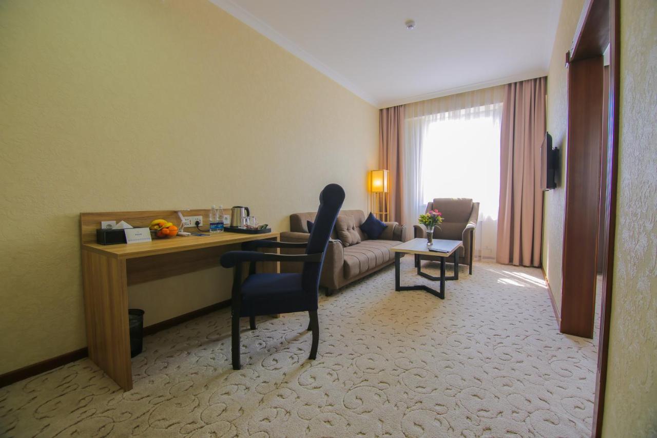Rayan Hotel Och Extérieur photo